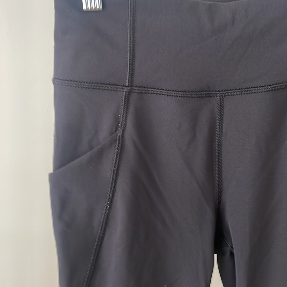 Lululemon black pocket leggings - Picture 2 of 6